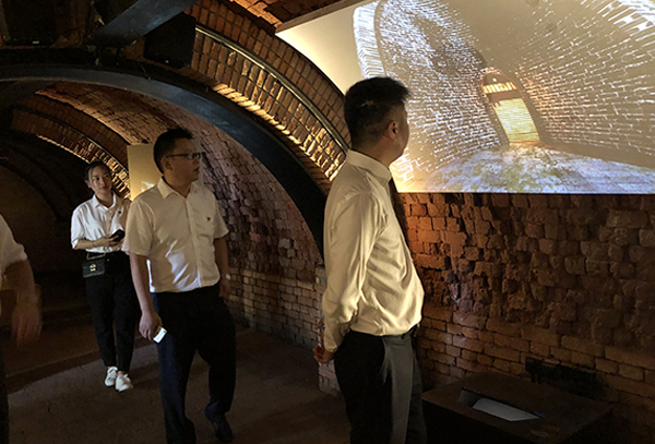 場站公司開展“學(xué)先進(jìn)、守初心、擔(dān)使命”主題黨日活動(dòng)-2-s.png